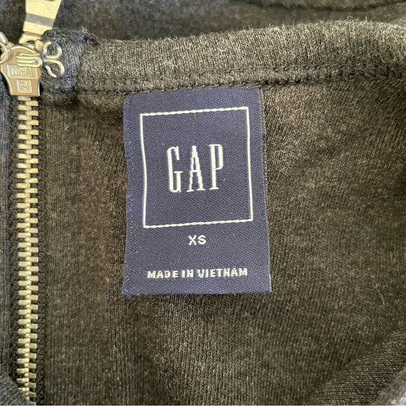 GAP Peplum Top - Picture 3 of 4